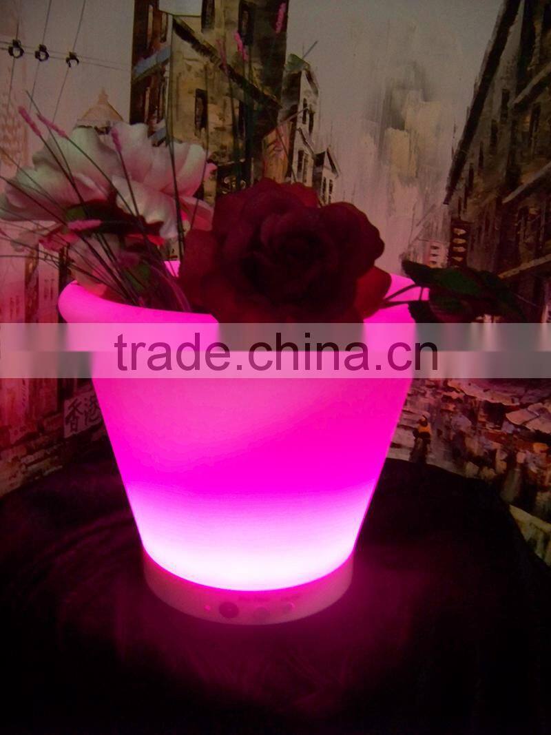 Hot sale waterproof garden Led Illuminate Glowing Flower Pot /outdoor led flower pot/Led Plastic Flower Vase