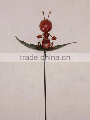 YS88228 Ant reading the book metal garden stick made in Fujian
