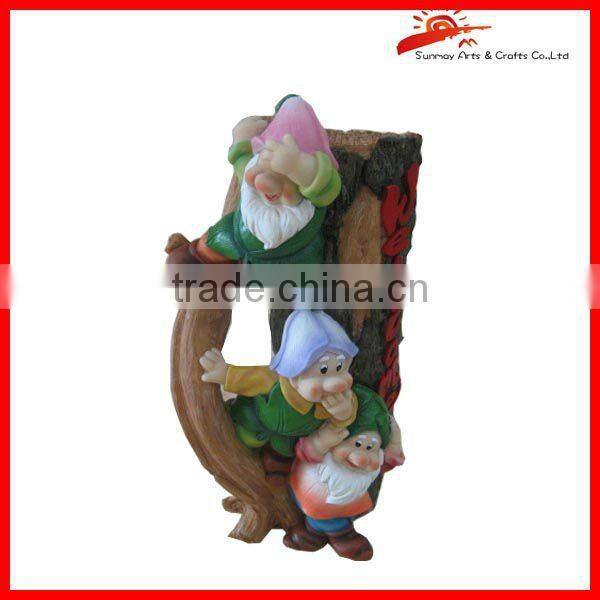 Resin gnome garden figurine with lotus leaf