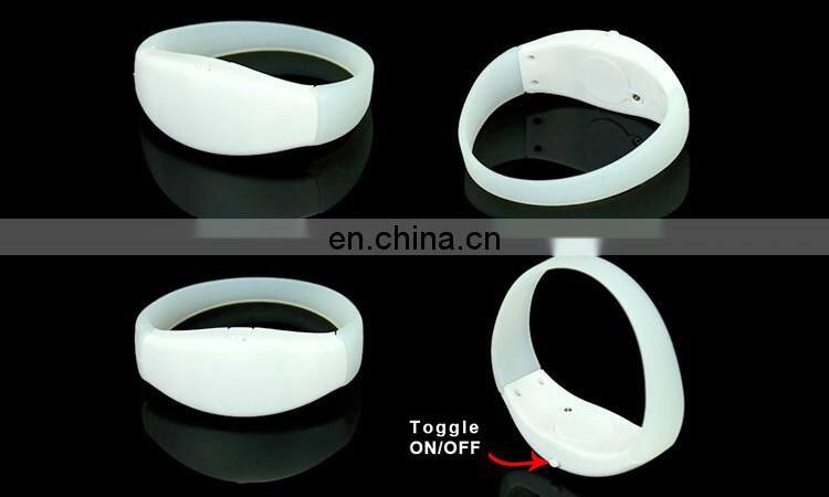 New Year Favor Cheap APP Control RFID Bluetooth LED Flashlight Wristband