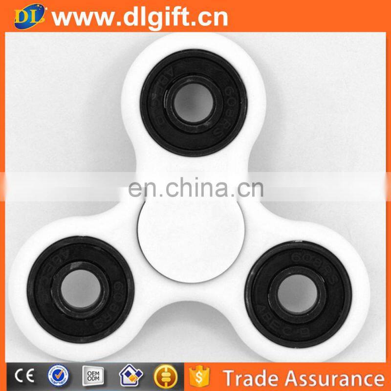2017 Pop style Personalized cheap custom vision plastic hand spinner toys