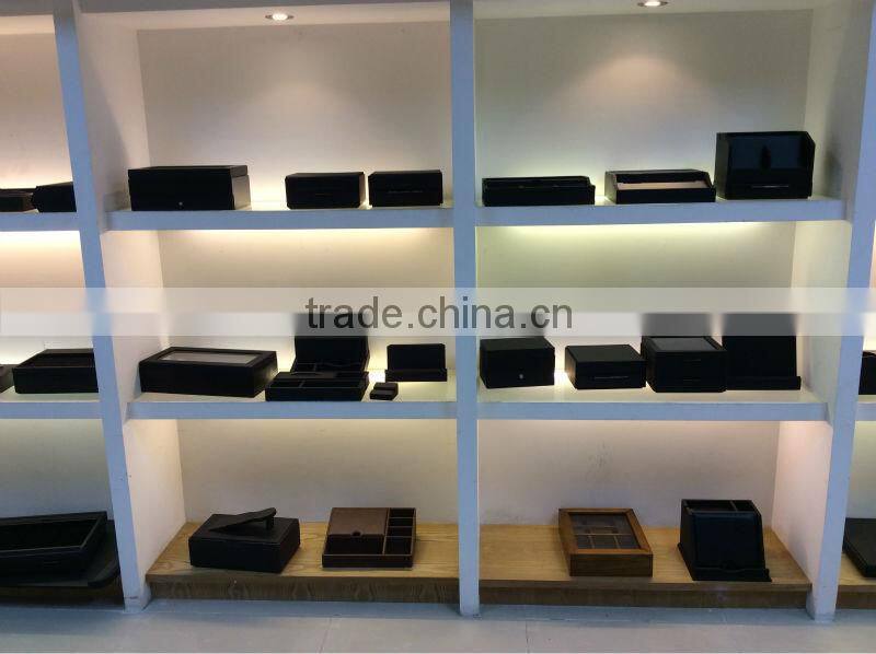 Promotional eco-friendly round digital alarm clock for wholesale