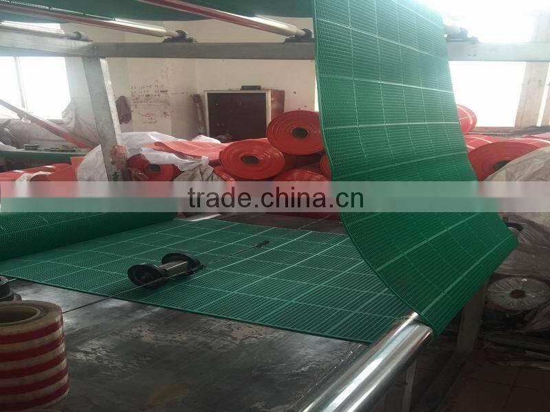 Swimming pool antifatigue mat