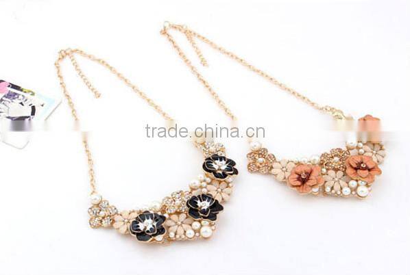 New Russia Style Flower Choker Collar Vintage Pendant Statement Necklace Women Necklaces & Pendants Fashion Necklaces for Women