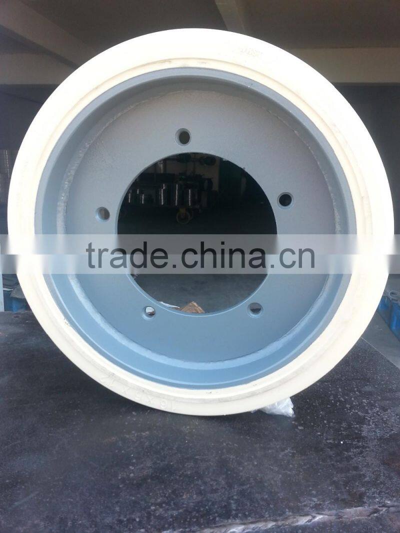 Made in china mobile high strength scissor work lift platform solid tire 16x5x12 without brake