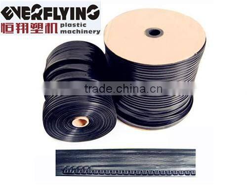 Plastic molding machine for labyrinth drip irrigation tape machine