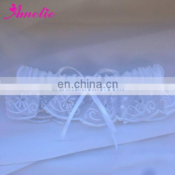 A-R4 2 Off-white pearl ring pillow wedding gift