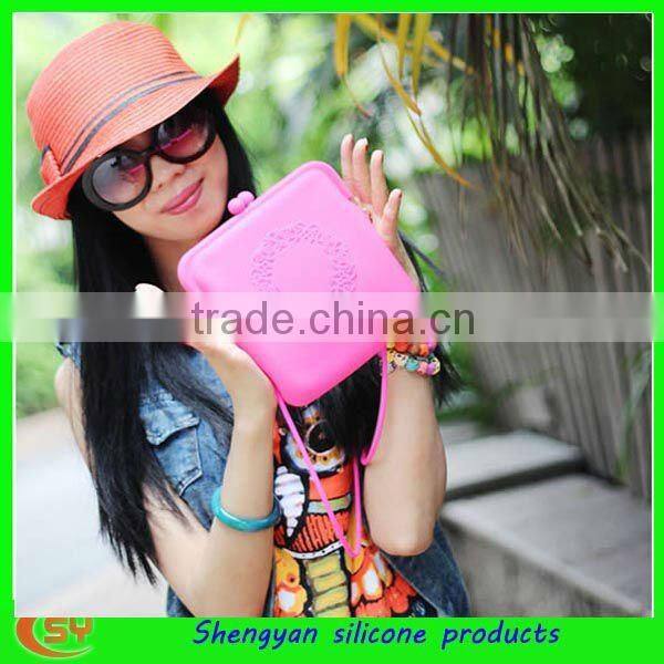 2012 newest Casual design silicone rubber bag with zipper and long strap for girls