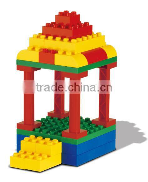 Life and structure with 440 pcs brick accessories