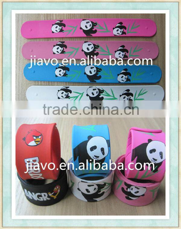 Latest fashion silicone rubber slap band