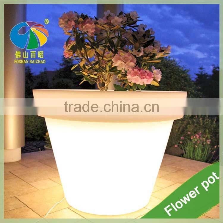 Fashion Shaped Colorful Garden Plastic Planter Led Light Flower Pots Glowing Led Flower Pot Flashing Led Plant Pot with Remote