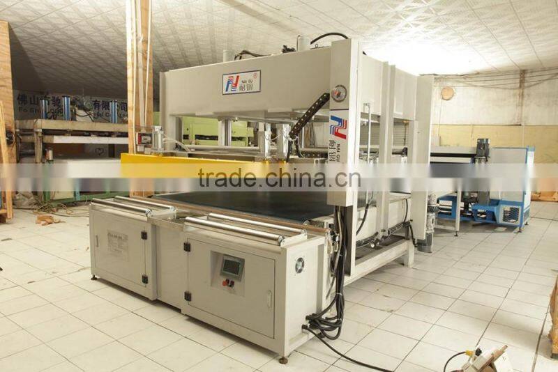 China NaiGu factory supply automatic mattress compression roll packing machine
