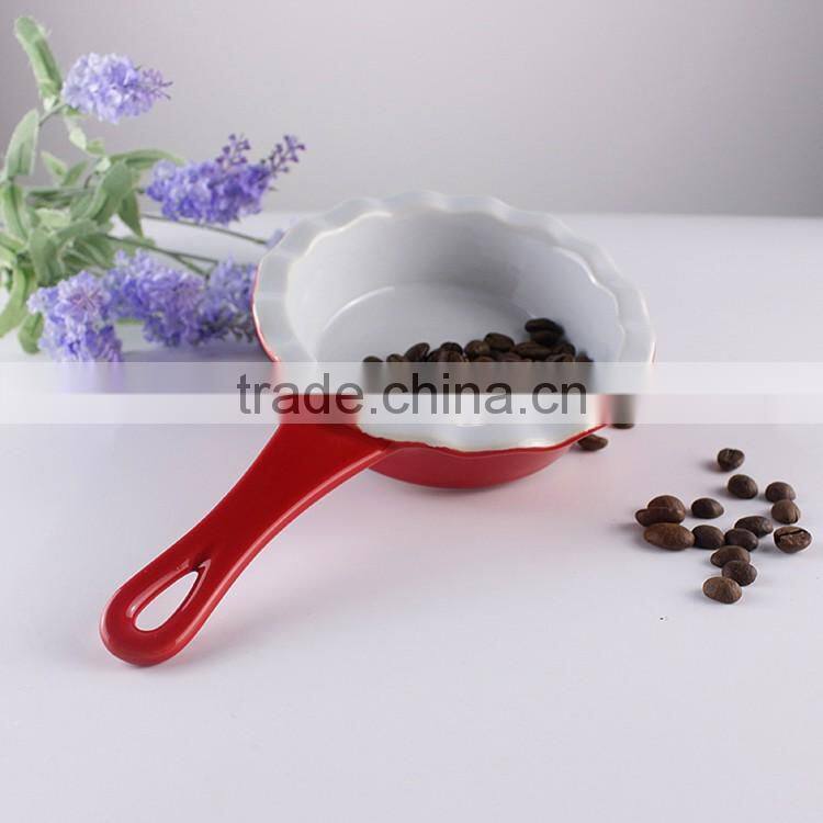 China suppliers kitchen cookware ceramic baking pans with red handle