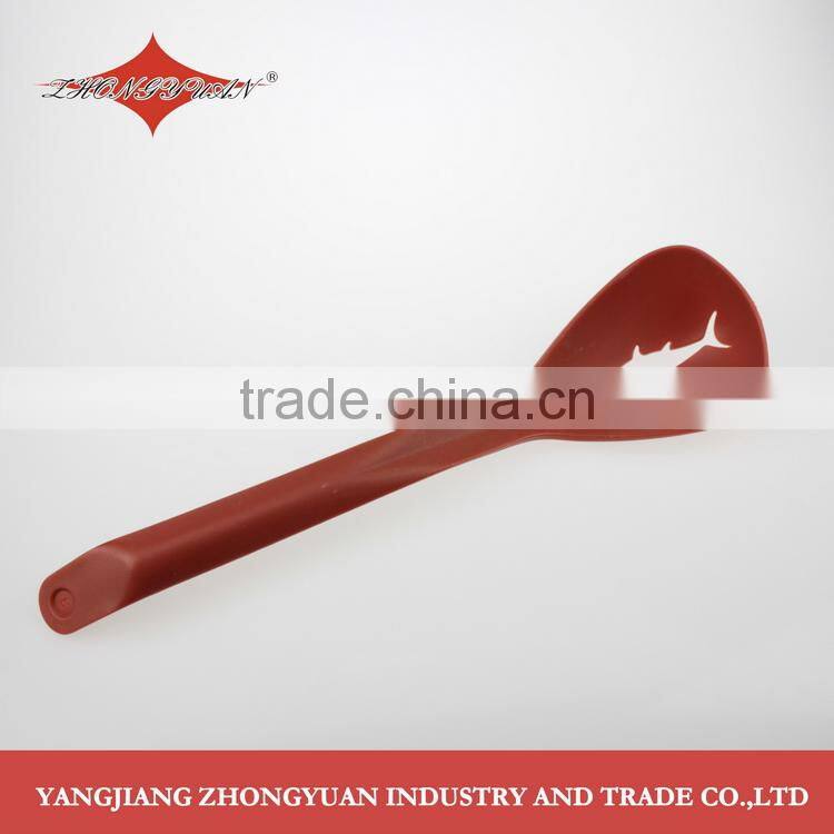 Non-stick plastic nylon shark shaped pancake turner for kitchenware