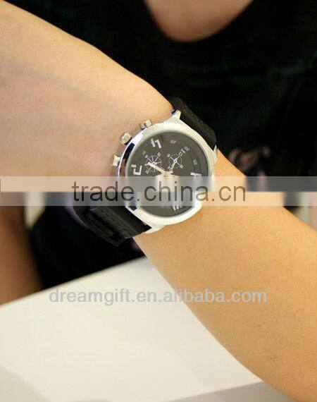 2013 fashion watch brand man watch Womage watch