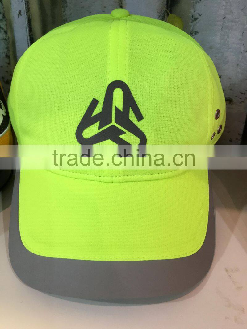 different shapes of Relfective logo be heated on caps