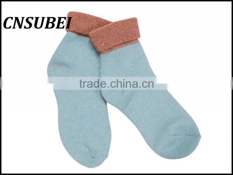 Man solid color cotton socks