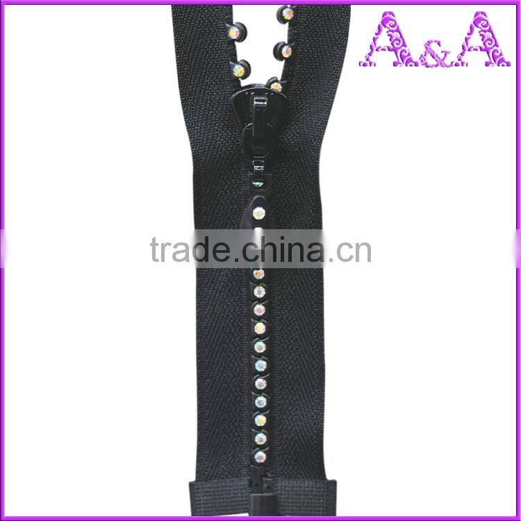 wholesale diamond zipper with diamond teeth different color and size