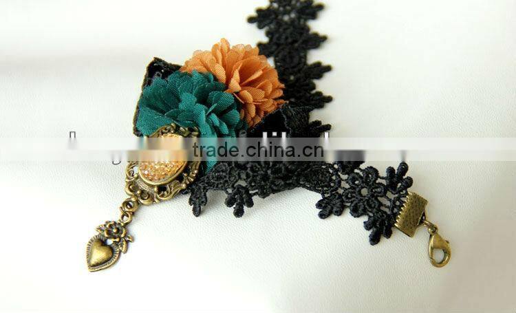 2013 vintage flower necklace