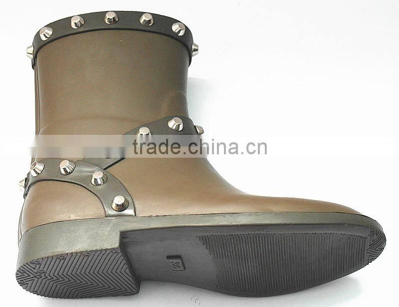 Studs for Ladies Rubber Rain Shoes