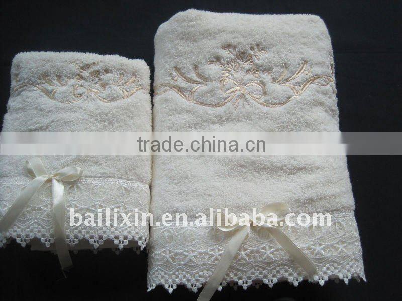Set Towel with Application Border and Velvet