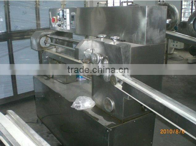 Full automatic toffee bubble gum extruder machine