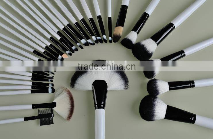 black/white 24 piece cosmetic makeup brush set with black case