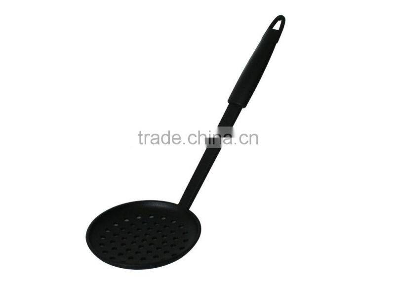 2015 high quality kitchenware plastic skimmer spoon nylon kitchen utensils