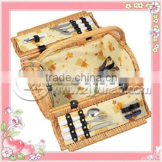 Trendy Honey Wicker Picnic Basket With Fabric Liners