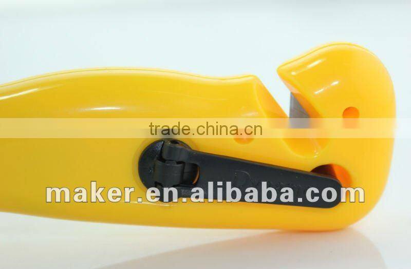 Dynamo Multi function flashlight with Belt cutter & Hammer