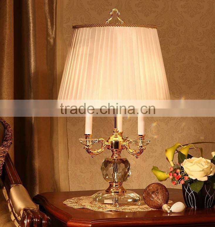 Concise design K9 clear crystal apple shape lamp body three candles table lamp
