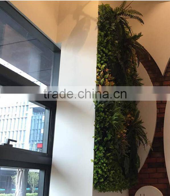 mini green plastic artificial palm leaves