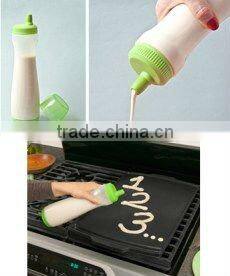 Cupcake and Pancake BATTER POURER PEN as baking tools