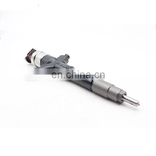 nozzle injector  095000-5600  sprayer  diesel engine injection diesel engine parts for L200 1465A041