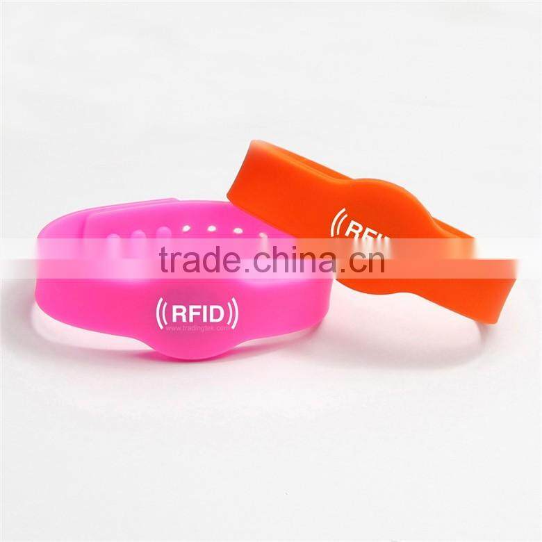 LC-RD33 Wholesales UF 13.56mhz NFC RFID Wristband