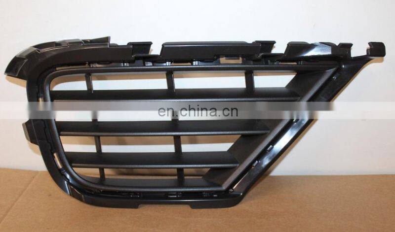 China Factory Front Bumper Grill Panel Cap For VW Touareg 2015-2018 7P6853665B