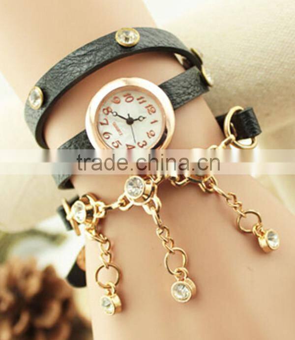 2015 Women Dress Watches Women rhinestone Watches Vintage sport watch