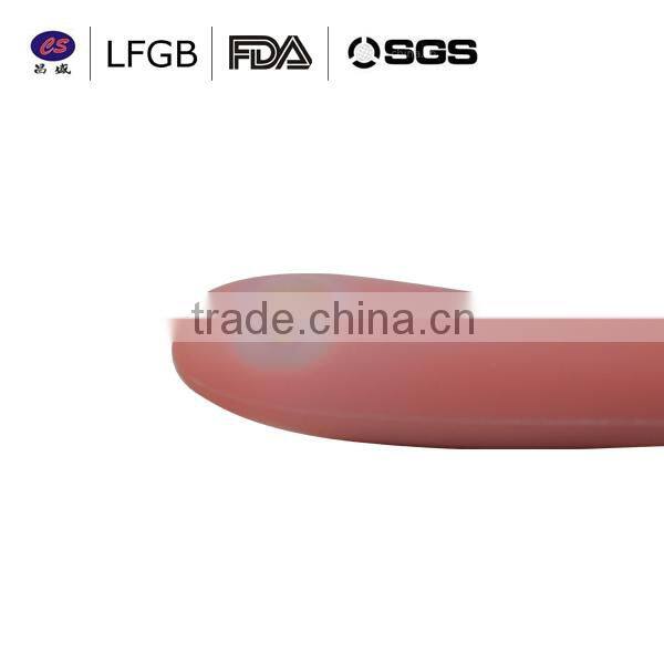 hot sale ! 2014 fashionable and customized professional silicone spoon in kitchen