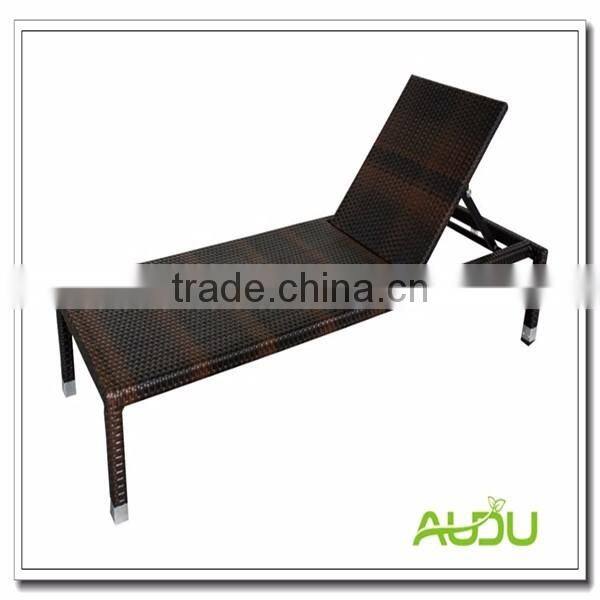 Audu Arkansas Wicker Outdoor Sun Lounger