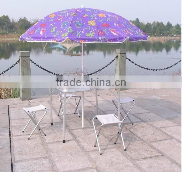 Pluggable umbrella advertising table