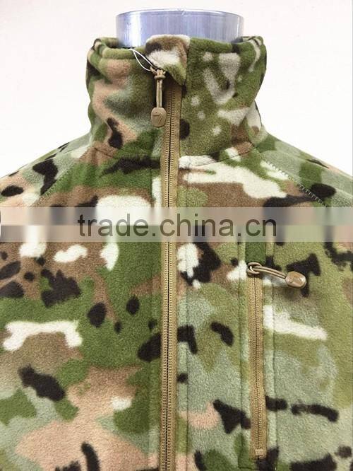 2017 Fashionble 100% polyester polar fleece camouflage mens coat