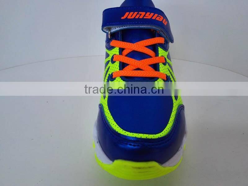 Fashionable sports sneakers kid shoes for school with china shoe factory low price
