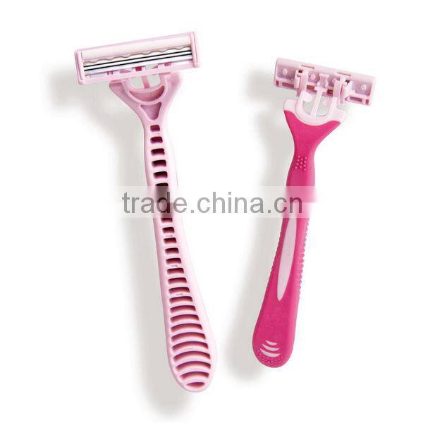 triple blade disposable shaving razor