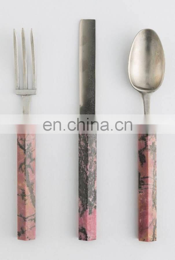 black & gold cutlery