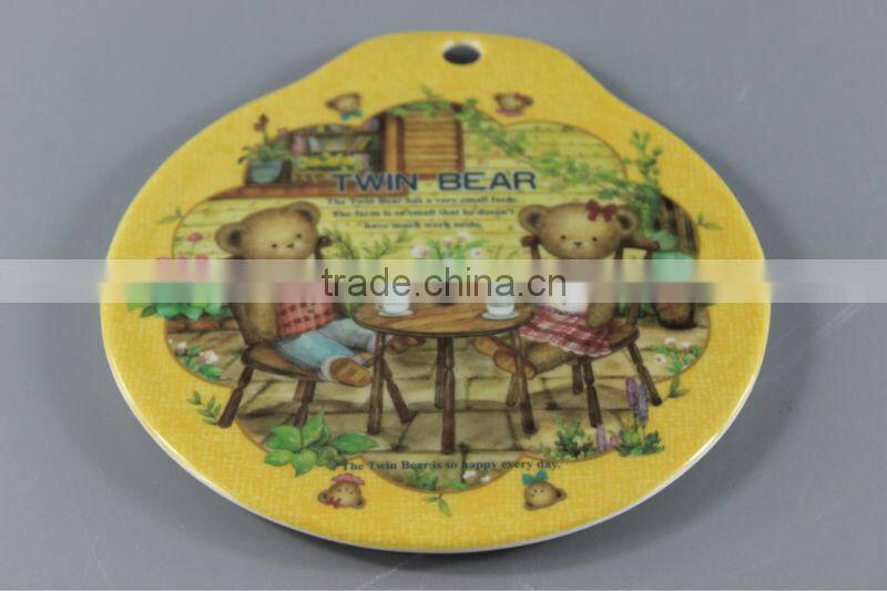 2014 new design melamine table mat with one handle