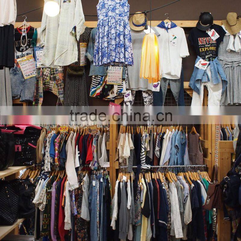 Various kinds of in stock second hand leather shoes in wide range of sizes