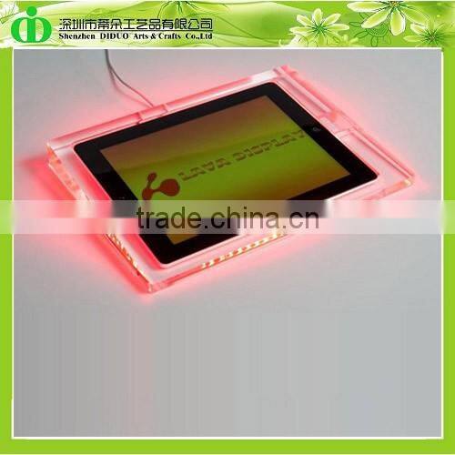DDI-0030 Trade Assurance Ipad Dock LED