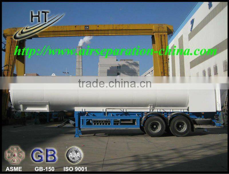 Liquid storage tanker