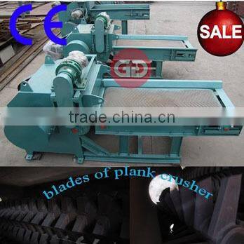 Wood chipper and wood crusher combined in one machine