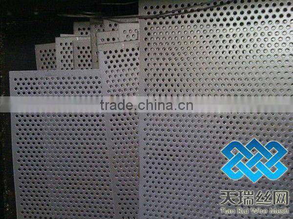 perforated metal mesh for walkway